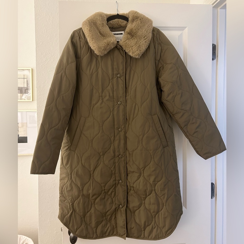 Fur collar quilted knee length jacket Forest green